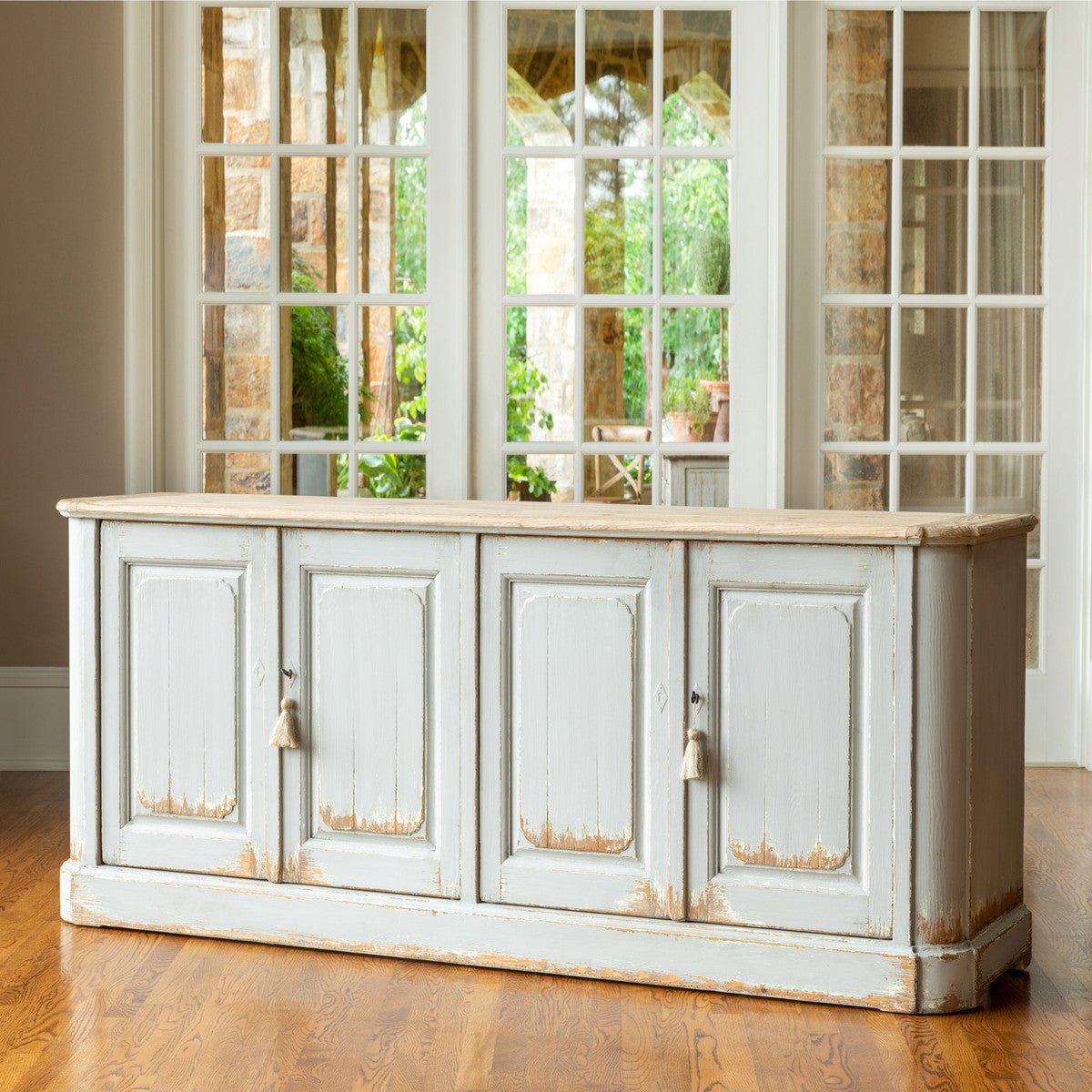 How to Paint Farmhouse Furniture - A Cottage in the City