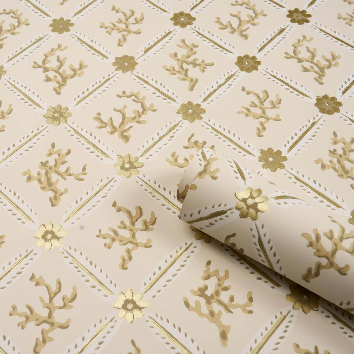 Corail Leaf Trellis Wallpaper