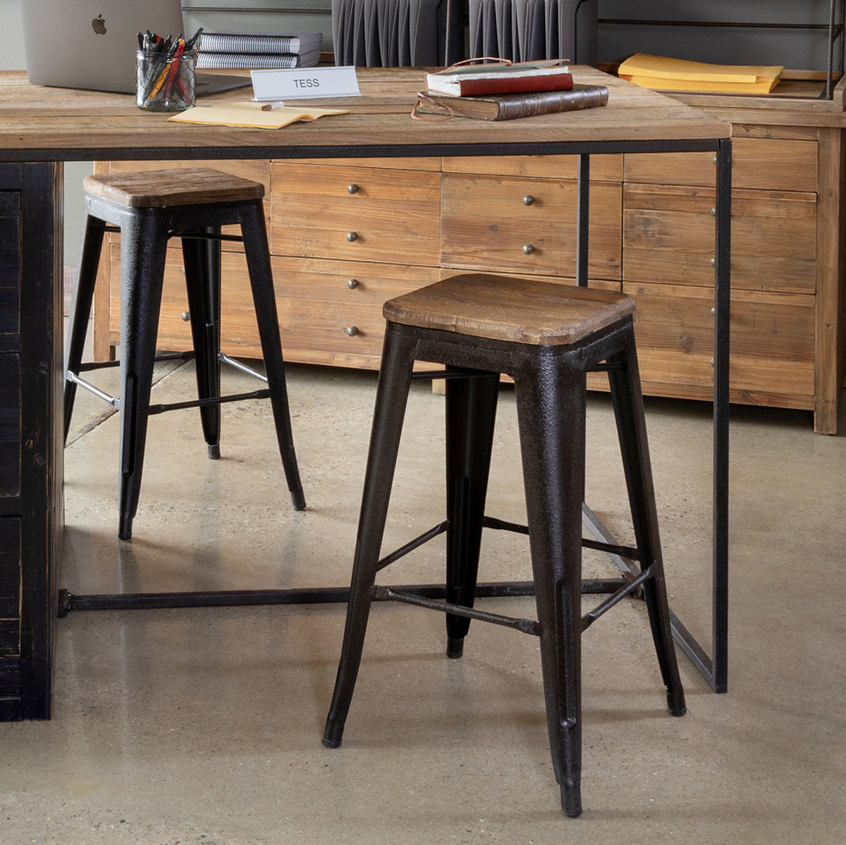 Elm Topped Metal Bar Stool