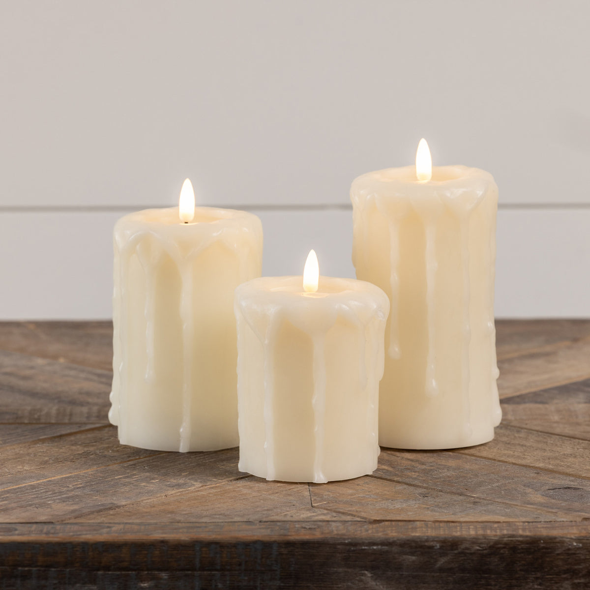 Cream Dripped Wax 3D Flame Pillar Candle