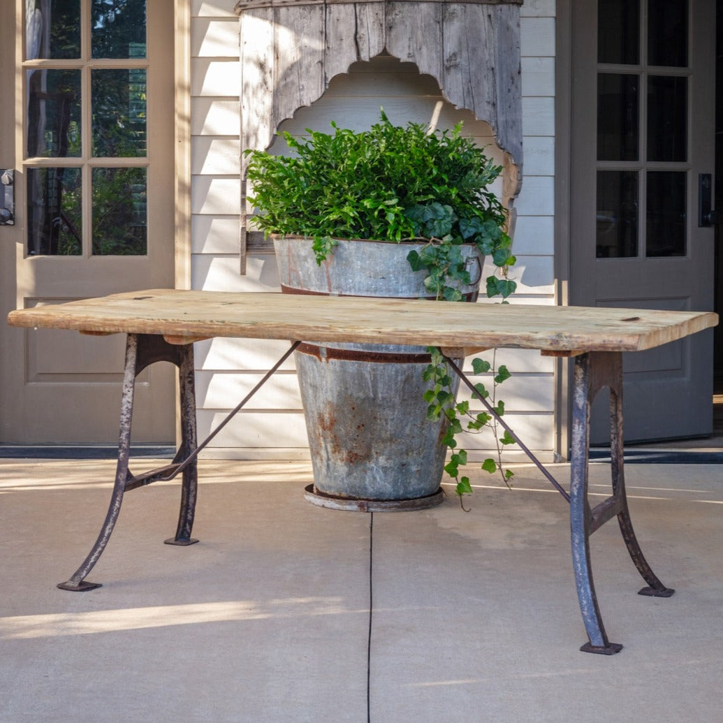 Patisserie Table