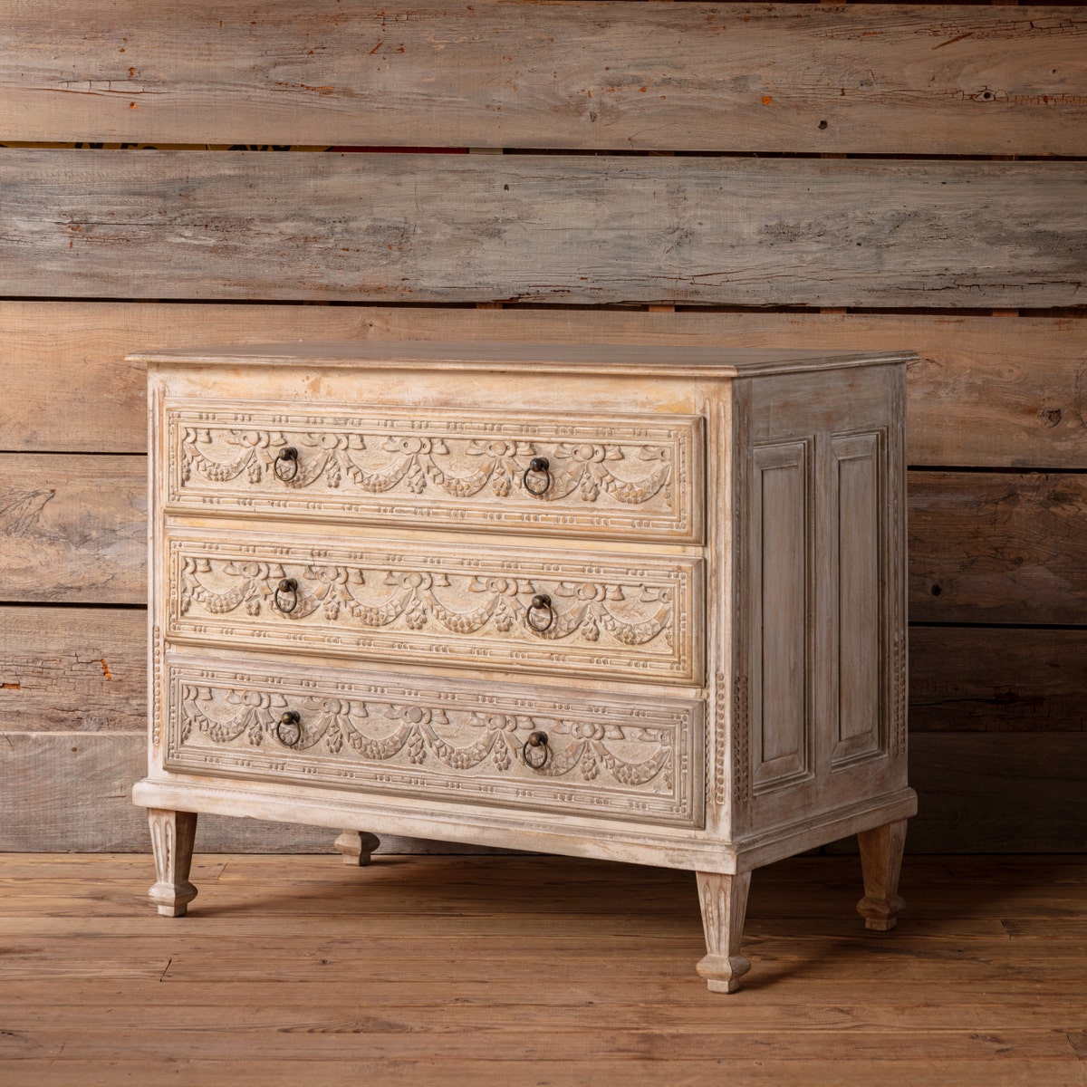 Garland Estate Chest