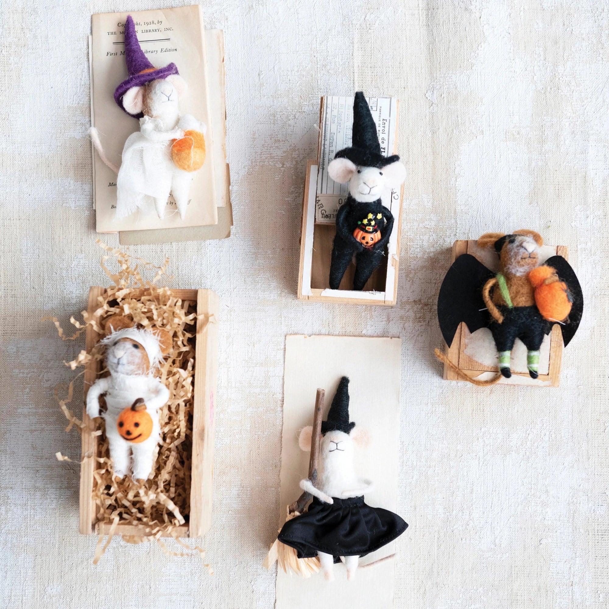 Wool Felt Halloween Mouse Ornament